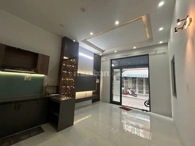 Nhà mặt tiền 6 tỷ ngay tuyến đường tài chính Nguyễn Văn Linh