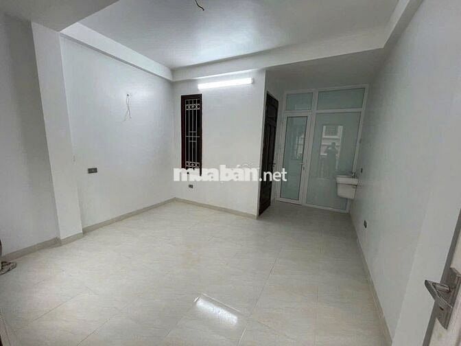 Cho thuê nhà khi Phân Lô Đền Lừ 1 - 30m2 - 6 tầng