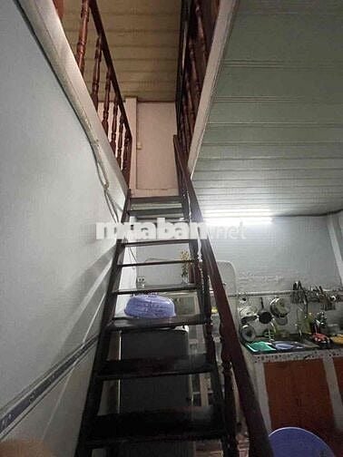 Cần bán nhà đầu hẻm B18, Tân Vĩnh Lộc