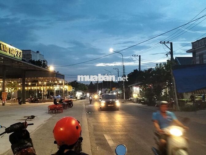 💥💥 3,95ty thôi 2mặt tiền chợ  kinh doanh buôn bán cực hiếm  nhanh ạ