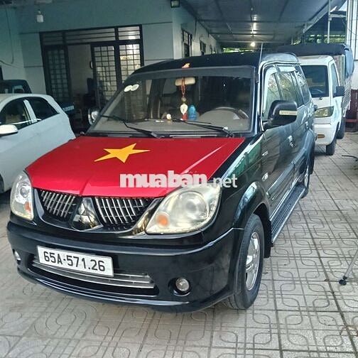 Mitsubishi Jolie 2004 7 chỗ Đen