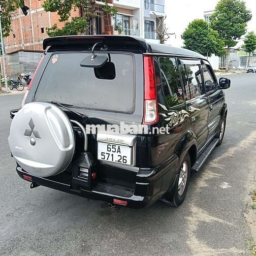 Mitsubishi Jolie 2004 7 chỗ Đen