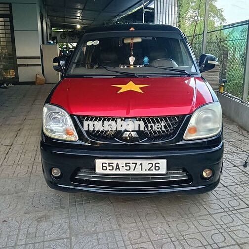Mitsubishi Jolie 2004 7 chỗ Đen