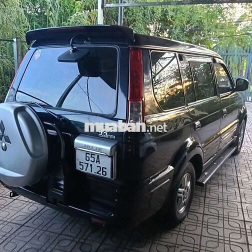 Mitsubishi Jolie 2004 7 chỗ Đen