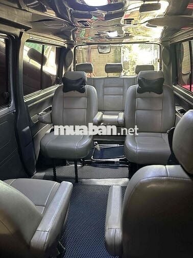 Mercedes-Benz MB100 Bạc