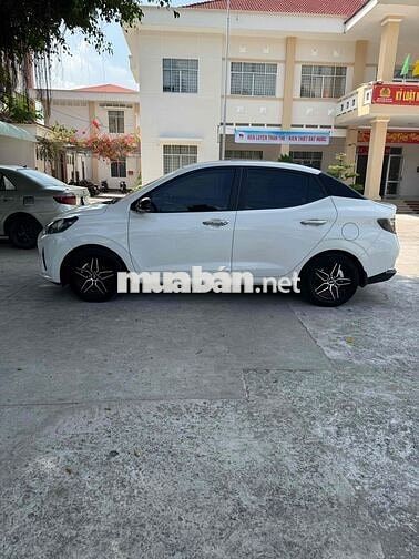 Hyundai i10 2021 Trắng Bản đủ