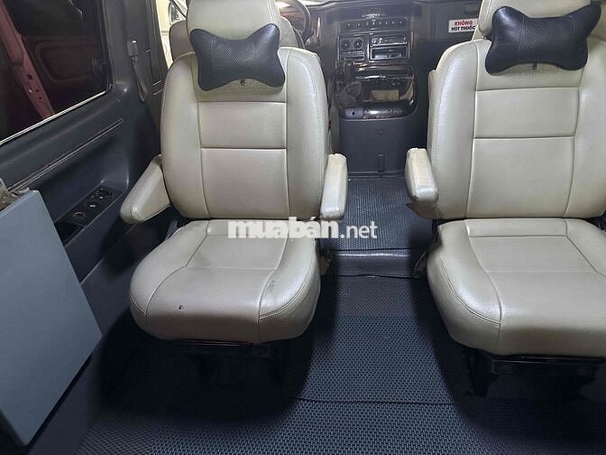 Mercedes-Benz MB100 Bạc