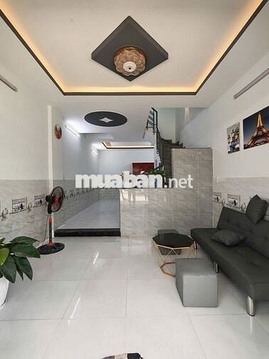 NHÀ 1 TRÊT 1 LẦU 2PN ! HẺM XE HƠI! 1 SẸC ĐƯỜNG GÒ HƯU VÀO 30M!55OTR 