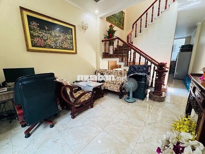 HẺM XE HƠI PHẠM VĂN BẠCH- TÂN BÌNH- SÁT MẶT TIỀN- DT 61M2- 3 TẦNG BTCT