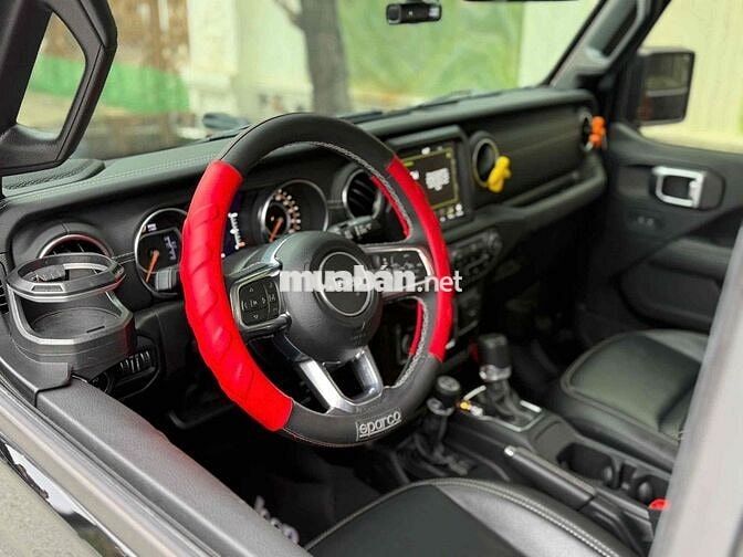 Jeep Wrangler Sahara 2023 Đen 3500km