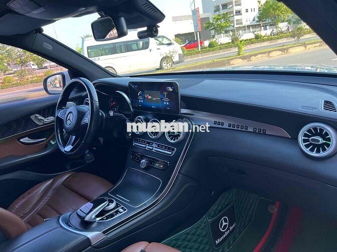 Mercedes-Benz GLC 300 4matic 2018 Trắng