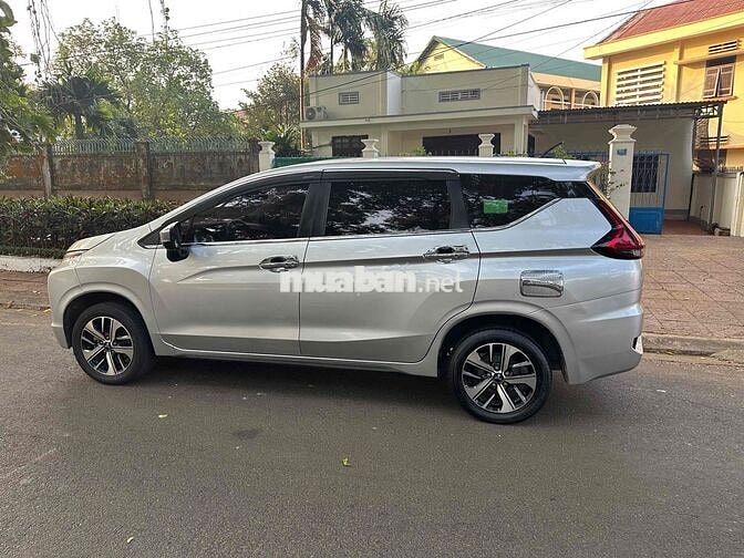 gd cần bán Xpander 2019 Bạc nguyên zin