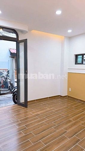 Bán nhà Lê Hồng Phong Q5 - 3,5m x 10m nở hậu 6m