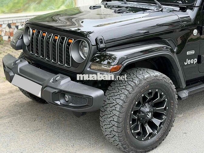 Jeep Wrangler Sahara 2023 Đen 3500km