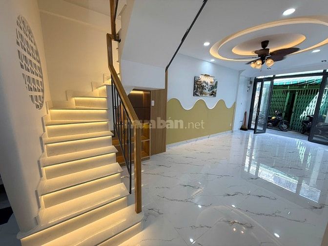 Bán nhà Lê Hồng Phong Q5 - 3,5m x 10m nở hậu 6m