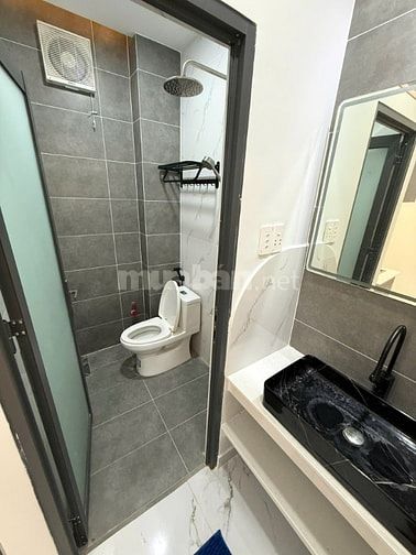Bán nhà Lê Hồng Phong Q5 - 3,5m x 10m nở hậu 6m