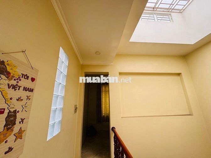 HẺM XE HƠI PHẠM VĂN BẠCH- TÂN BÌNH- SÁT MẶT TIỀN- DT 61M2- 3 TẦNG BTCT