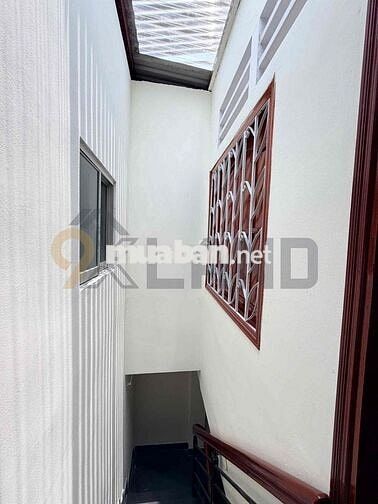 NHÀ ĐẸP MẶT TIỀN 3 TẦNG KD TỐT - GẦN VINCOM THỦ ĐỨC- CHỈ HƠN 6Tỷ