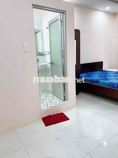 Phòng đủ tiện nghi trung tâm quận Tân Phú