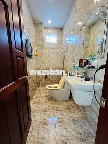 HẺM XE HƠI PHẠM VĂN BẠCH- TÂN BÌNH- SÁT MẶT TIỀN- DT 61M2- 3 TẦNG BTCT