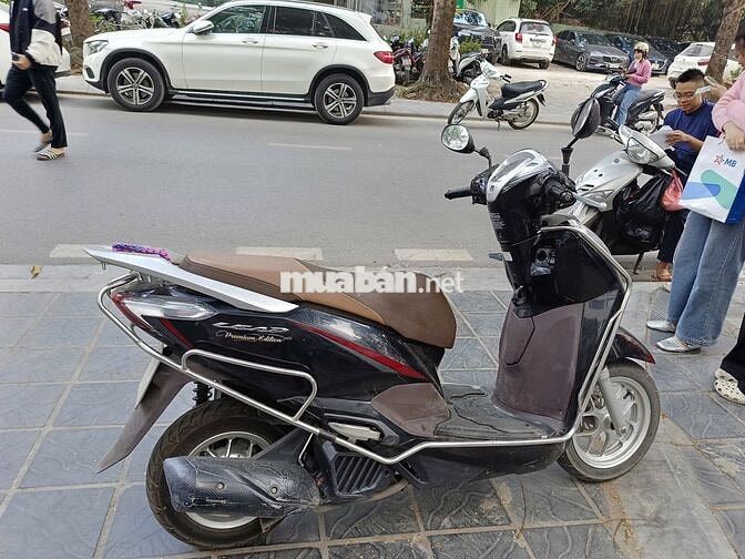 Honda Lead 125 Premium Edition Đen
