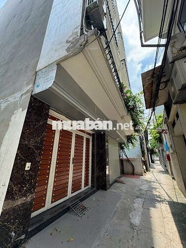 Cho thuê nhà Đàm Quang Trung,4pn, Full nội thất, nhà mới,ngõ ô tô.10tr