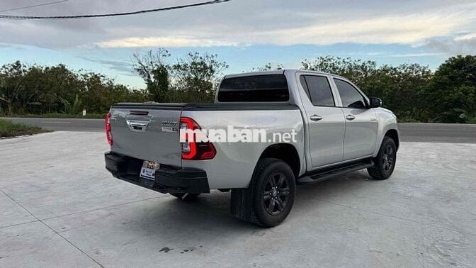 Toyota Hilux 2025 2.4L 4x2 AT - 27000 km