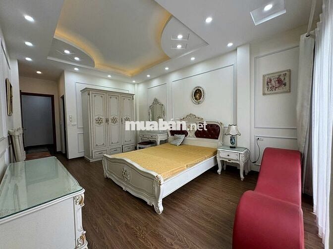 Cho thuê nhà Đàm Quang Trung,4pn, Full nội thất, nhà mới,ngõ ô tô.10tr