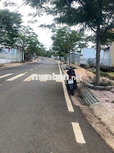 2 mặt tiền Cao Bá Quát tt.Di Linh