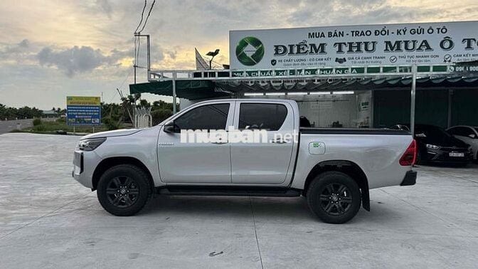 Toyota Hilux 2025 2.4L 4x2 AT - 27000 km