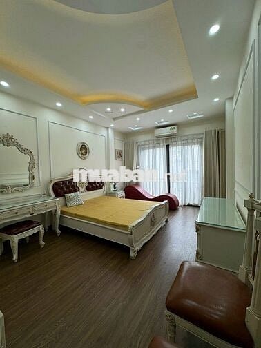 Cho thuê nhà Đàm Quang Trung,4pn, Full nội thất, nhà mới,ngõ ô tô.10tr