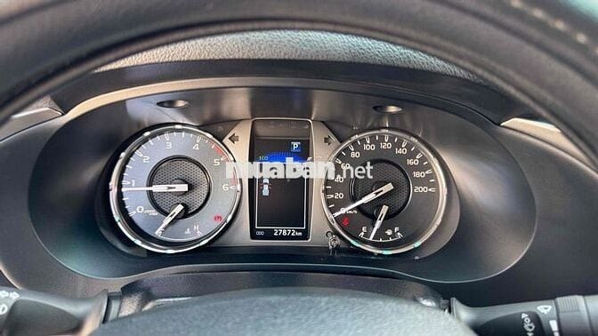 Toyota Hilux 2025 2.4L 4x2 AT - 27000 km