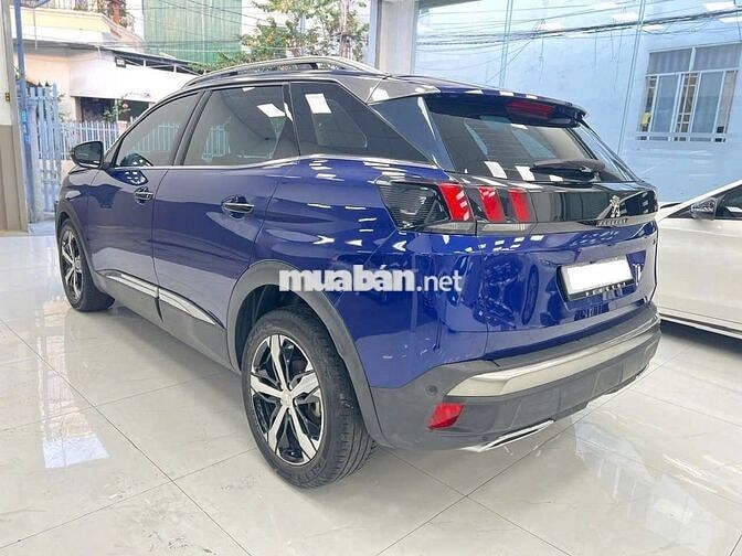 Peugeot 3008 2020 1.6AT có cửa sổ trời