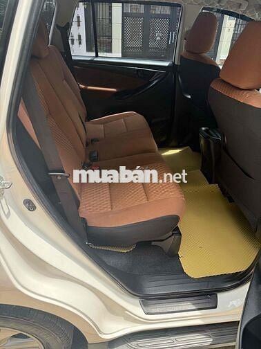 Toyota Innova 2019 Trắng 7 chỗ