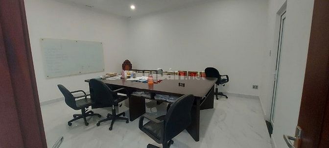 Cho thuê nhà KDC Huy Hoàng ,  đường 40m , thông nhiều hướng  