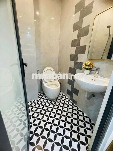 NHÀ 3PN 3WC NGAY TRUNG TÂM THÀNH PHỐ 