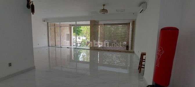 Cho thuê nhà KDC Huy Hoàng ,  đường 40m , thông nhiều hướng  