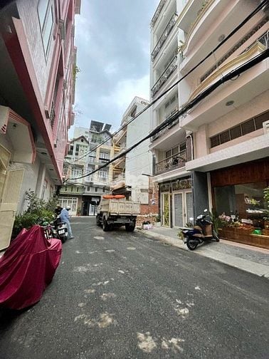 Bán CHDV cao cấp 134/48 Thành Thái - HĐT: 80tr/tháng - hầm + 7 tầng