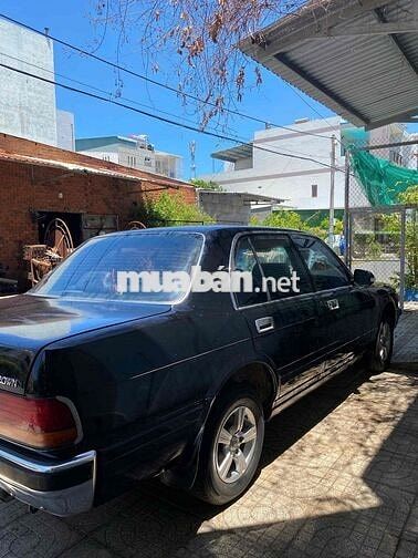 Toyota Crown 1994 số sàn màu Đen