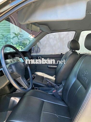 Toyota Crown 1994 số sàn màu Đen
