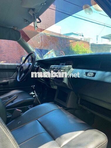 Toyota Crown 1994 số sàn màu Đen