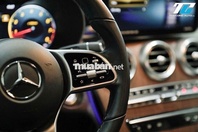 Mercedes GLC200 4Matic 2022 Trắng siêu lướt