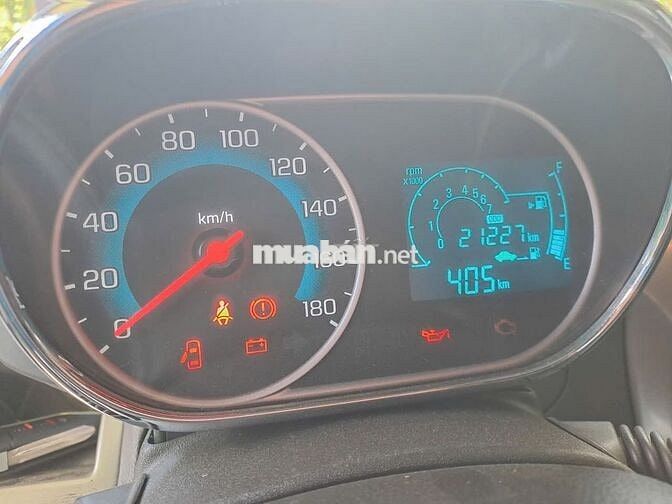 Chevrolet Spark Trắng Số sàn