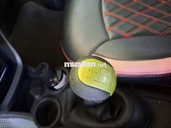 Chevrolet Spark Trắng Số sàn