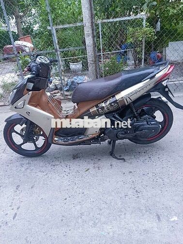 Yamaha Nouvo 4 Nâu, Vàng đồng
