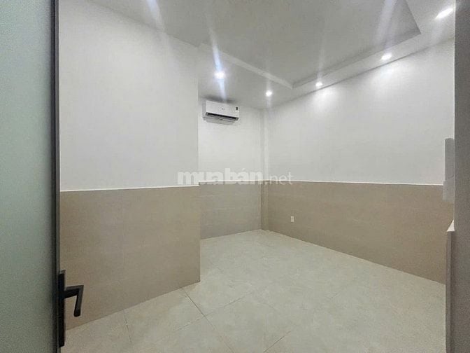 NHÀ MỚI đúc 4 Tầng- Hẻm Lê Lư- DT 4x10- chỉ nhỉnh 6 TỶ