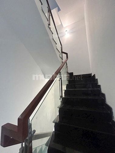 NHÀ MỚI đúc 4 Tầng- Hẻm Lê Lư- DT 4x10- chỉ nhỉnh 6 TỶ