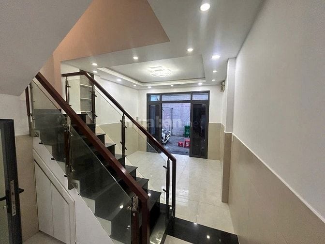 NHÀ MỚI đúc 4 Tầng- Hẻm Lê Lư- DT 4x10- chỉ nhỉnh 6 TỶ