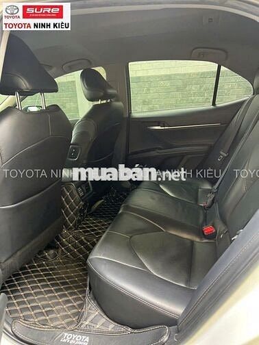 Toyota Camry 2020 2.0G 69.000 km Trắng