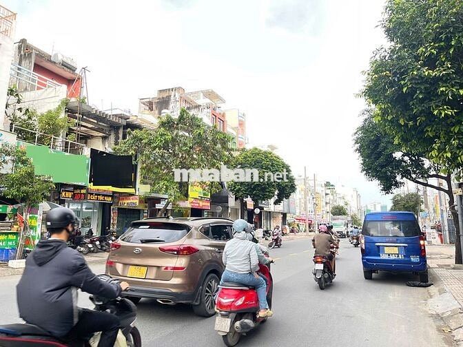 Góc 2 Mặt Tiền Đường Cách Mạng Tháng 8 Kinh Doanh Sầm Uất.